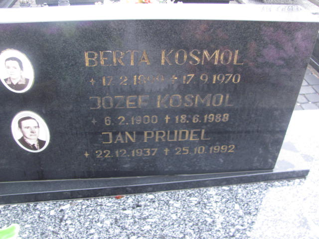 Berta Kosmol 1899 Rybnik Niedobczyce - Grobonet - Wyszukiwarka osób pochowanych