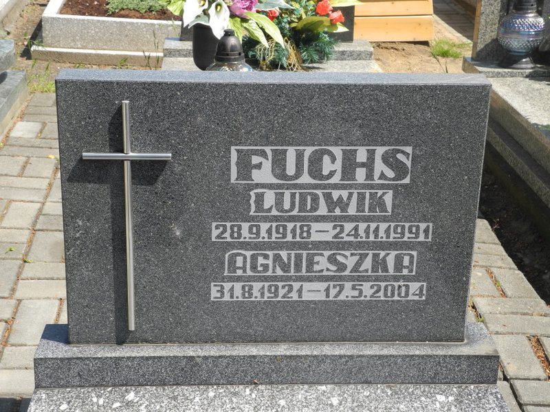 Agnieszka Fuchs 1921 Rybnik Niedobczyce - Grobonet - Wyszukiwarka osób pochowanych
