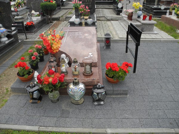 Grób Szymon Szubert